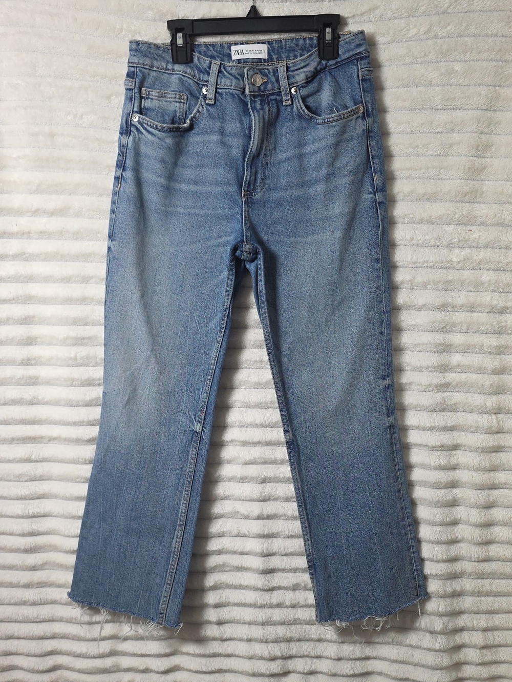 0456‎ ZARA Light Blue Cropped Straight Leg Jeans
